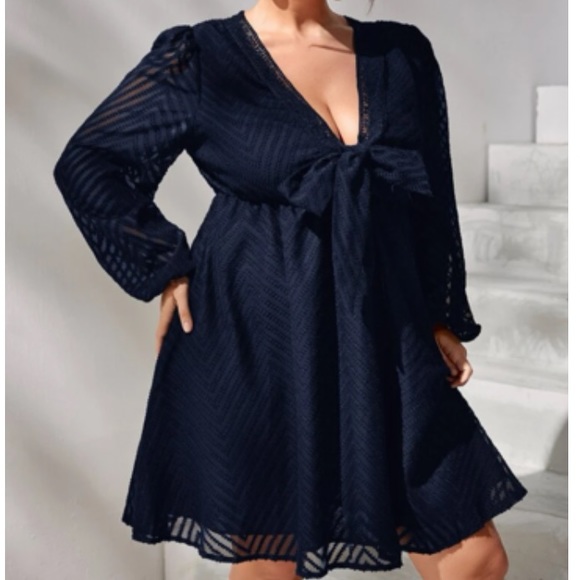 Plus size luxe lace trim knot front lantern sleeve dress - Picture 12 of 16